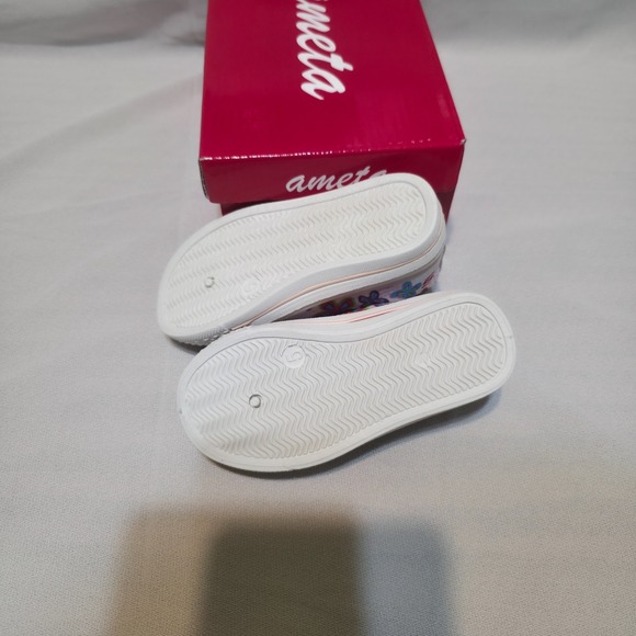 Ameta Girls‎ Toddler White Lace Up Butterfly Shoes Size 5 NWT - Picture 6 of 7